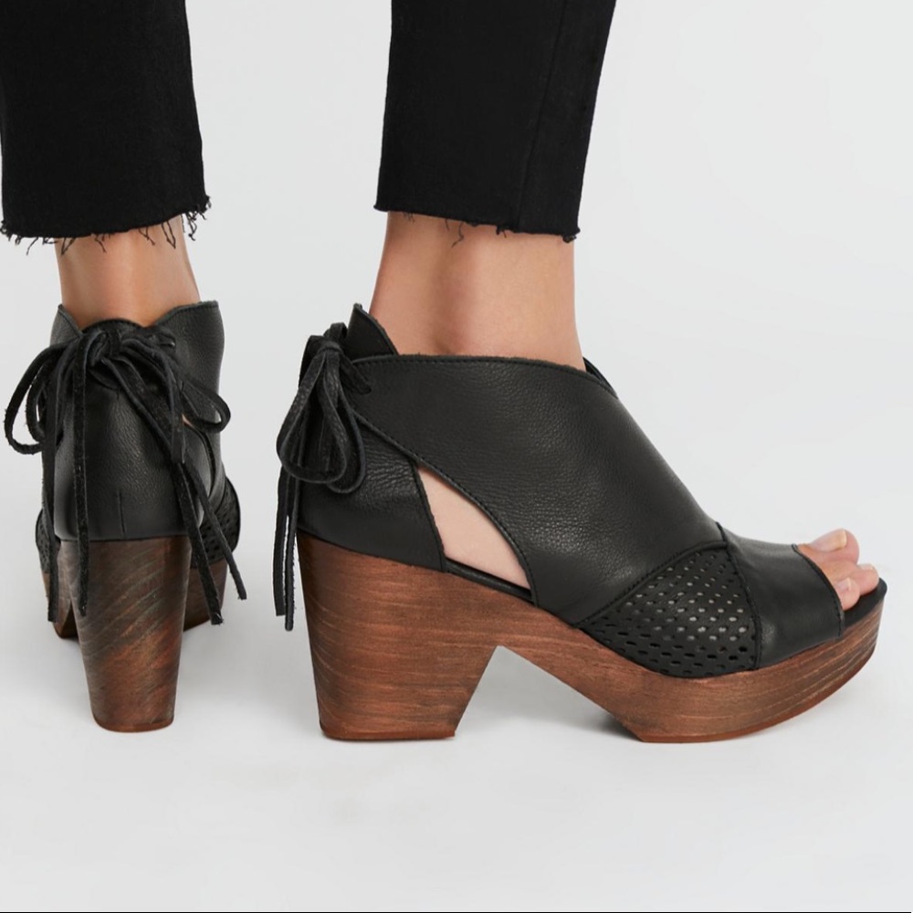 Free people clogs